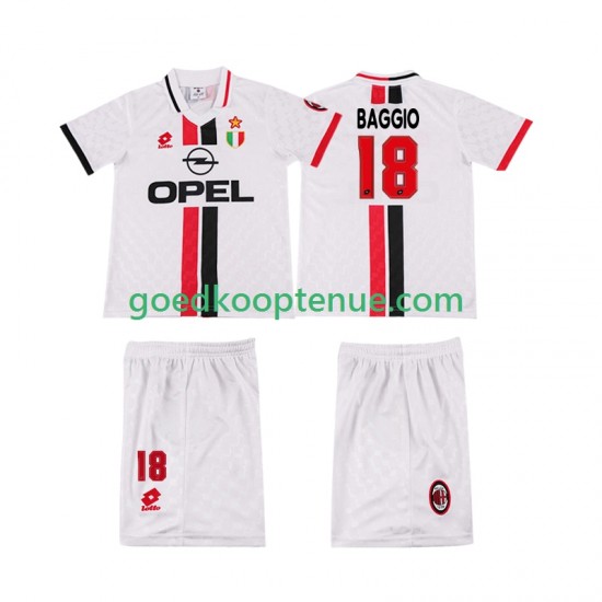 Uit Retro Tenue van AC Milan BAGGIO 18 1996 1997 Kind 2-13 jaar Korte Mouw Uit Retro Tenue van AC Milan BAGGIO 18 1996 1997 Kind 2-13 jaar Korte Mouw