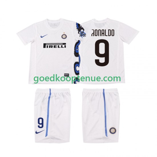 Uit Retro Tenue van Inter Milan Ronaldo 9 Kind 2-13 jaar 2011 2010 Korte Mouw Uit Retro Tenue van Inter Milan Ronaldo 9 Kind 2-13 jaar 2011 2010 Korte Mouw