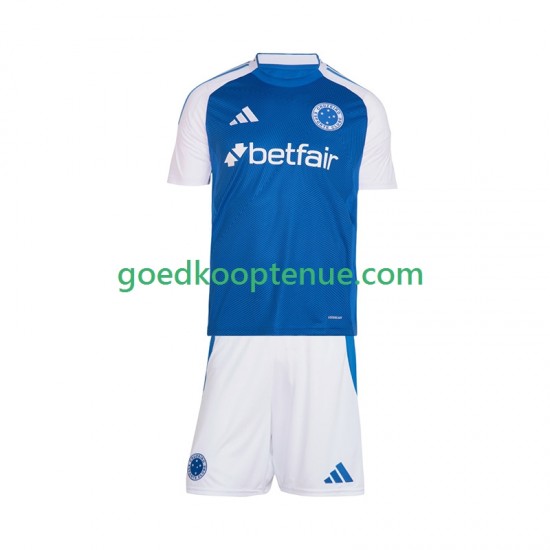 Thuis Tenue van Cruzeiro Kind 2-13 jaar 2025-26 Korte Mouw Thuis Tenue van Cruzeiro Kind 2-13 jaar 2025-26 Korte Mouw